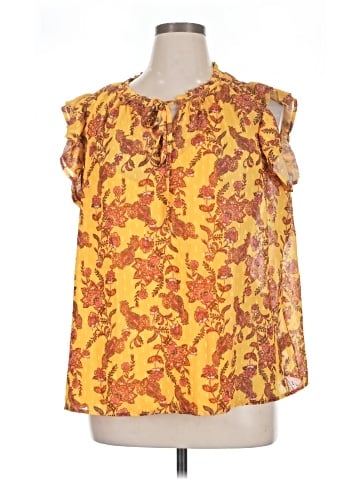 Hiatus Sleeveless Blouse (view 1)