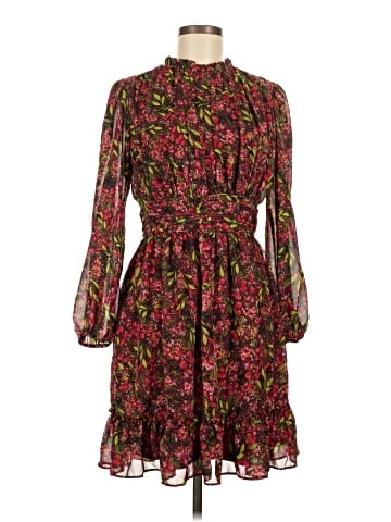 Julia Jordan Casual Dress (view 1)