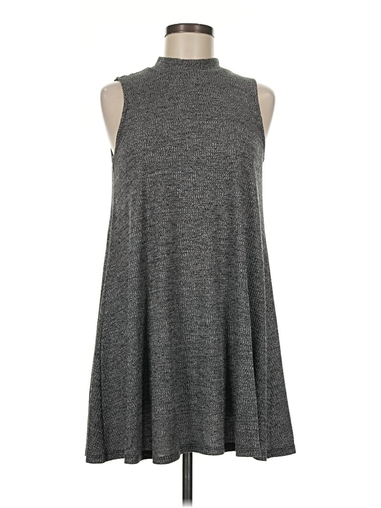 Pre-owned Olive & Oak Casual Dress In Gray