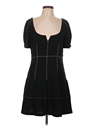 Cinq à Sept Casual Dress (view 1)