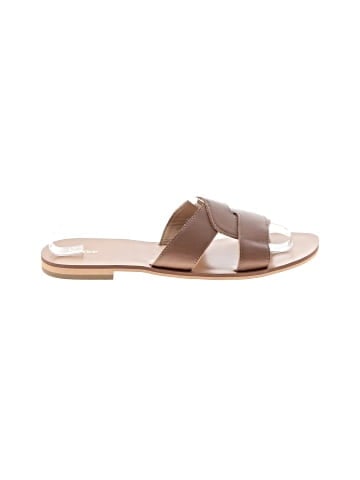 Quince Sandals