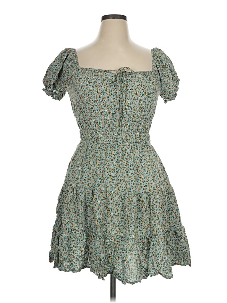 Pre-owned Passport Casual Dress In Green