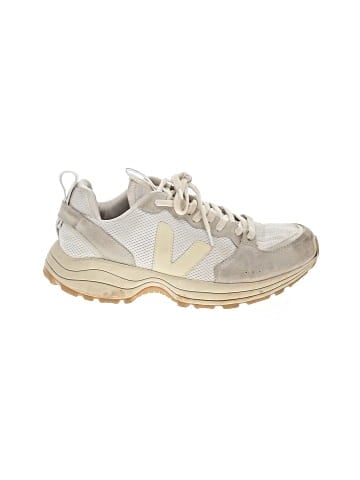 VEJA Sneakers (view 1)