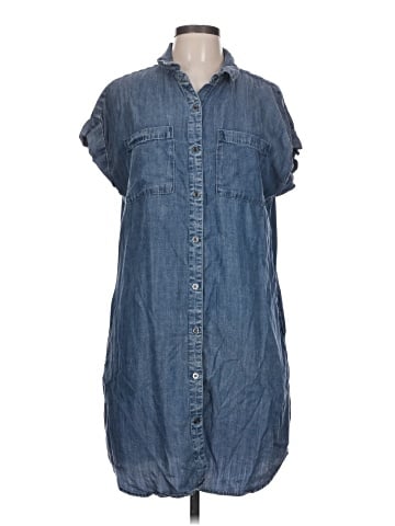 Velvet Heart Short Sleeve Button-Down Shirt (view 1)