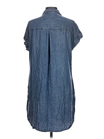 Velvet Heart Short Sleeve Button-Down Shirt (view 2)