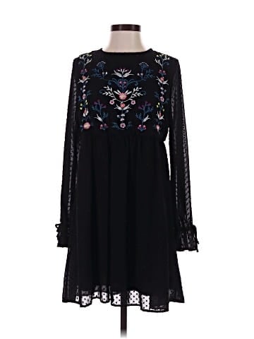 Xhilaration Casual Dress (view 1)