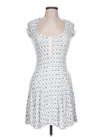 Urban Outfitters Casual Dress (view 1)