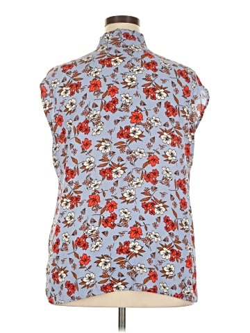 Bar III Sleeveless Button-Down Shirt (view 2)