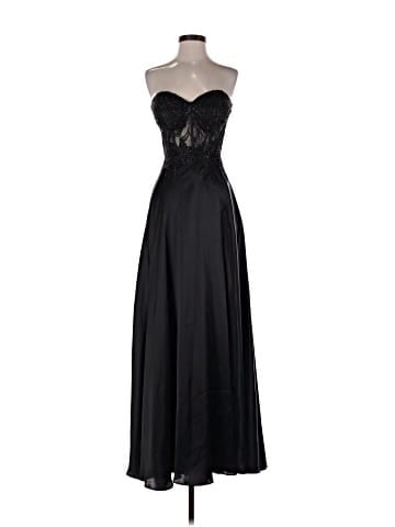 Blondie Nites Cocktail Dress (view 1)