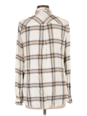 Maurices Long Sleeve Button-Down Shirt (view 2)