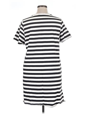 Old Navy Casual Dress (view 2)