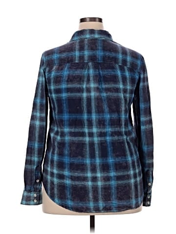 Mossimo Supply Co. Long Sleeve Button-Down Shirt (view 2)