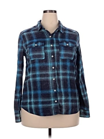 Mossimo Supply Co. Long Sleeve Button-Down Shirt (view 1)