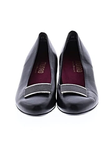 Munro American Heels (view 2)