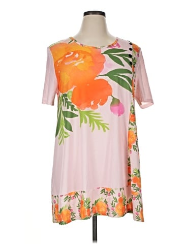 Lily by Firmiana Short Sleeve T-Shirt (view 1)