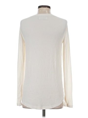 Abercrombie & Fitch Long Sleeve T-Shirt (view 2)
