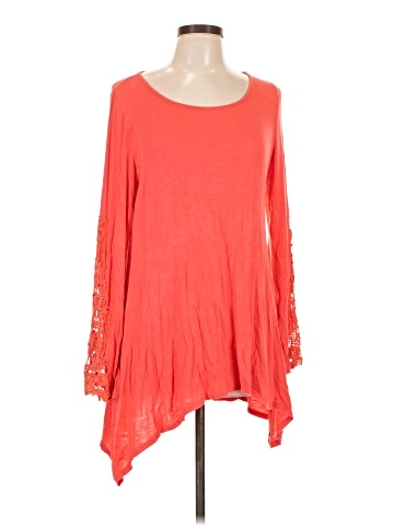 V Cristina 3/4 Sleeve T-Shirt (view 1)