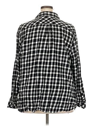 Croft & Barrow Long Sleeve Button-Down Shirt (view 2)
