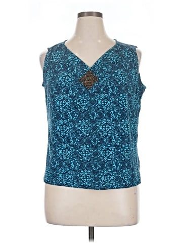 St. John's Bay Tank Top (view 1)