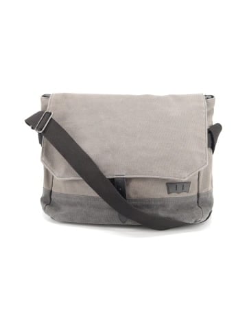 Levi's Messenger (view 1)