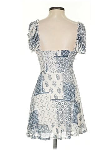Urban Outfitters Casual Dress (view 2)