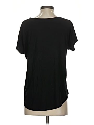 Lucy & Laurel Short Sleeve T-Shirt (view 2)