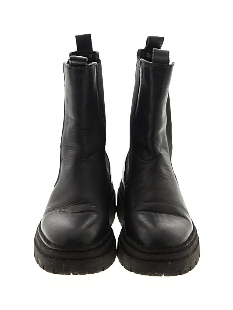 Pre-owned Zara Ankle Boots In Black