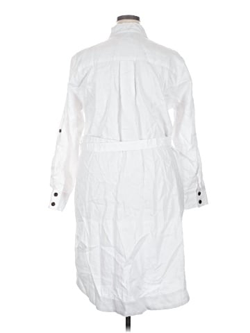 Banana Republic Trenchcoat (view 2)