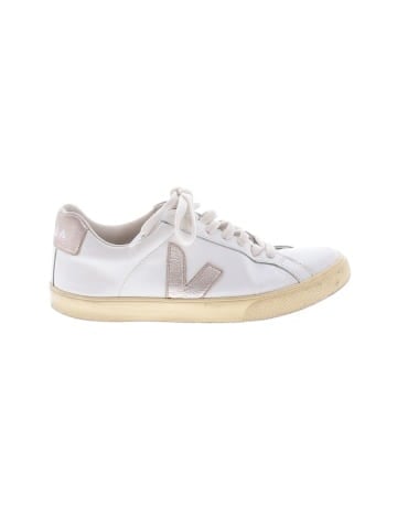 VEJA Sneakers (view 1)
