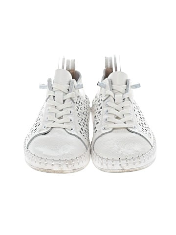 Yokono Sneakers (view 2)