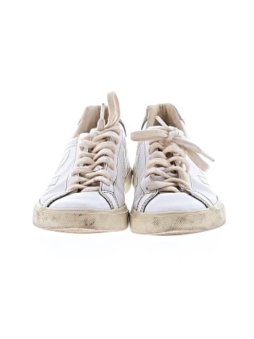 VEJA Sneakers (view 2)
