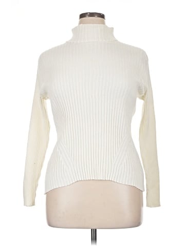 Monroe and Main Long Sleeve Top (view 1)