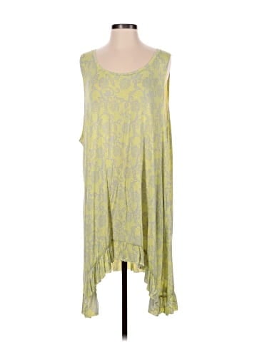 Logo Layers Sleeveless Top (view 1)