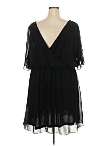City Chic 3/4 Sleeve Top (view 2)