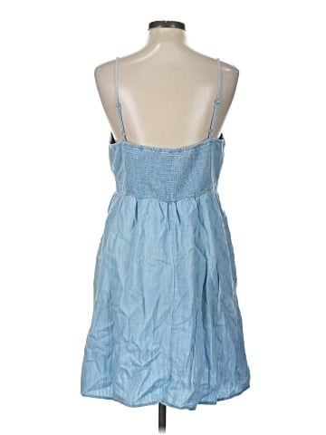Old Navy Casual Dress (view 2)