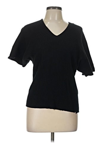 Uniqlo Short Sleeve Top (view 1)