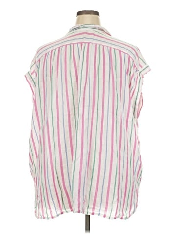 Old Navy Sleeveless Button-Down Shirt (view 2)