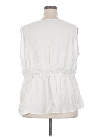 BLOOMCHIC Sleeveless Blouse (view 2)