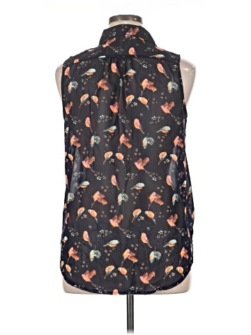 Charlotte Russe Sleeveless Blouse (view 2)