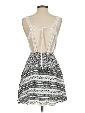 Illa Illa Sleeveless Top (view 2)
