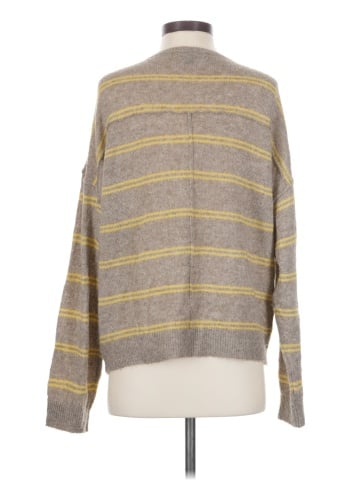 American Eagle Outfitters Pullover Sweater (view 2)