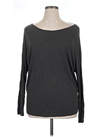 Old Navy Long Sleeve T-Shirt (view 1)