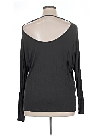Old Navy Long Sleeve T-Shirt (view 2)