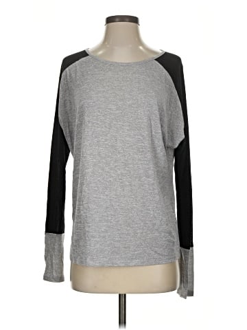 Vince. Long Sleeve Top (view 1)