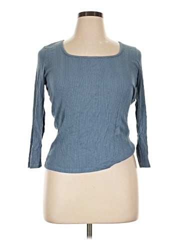 Cyrus 3/4 Sleeve Top (view 1)