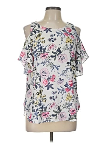 B.wear Sleeveless Blouse (view 1)