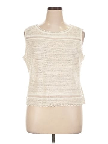 St. John Sleeveless Top (view 1)