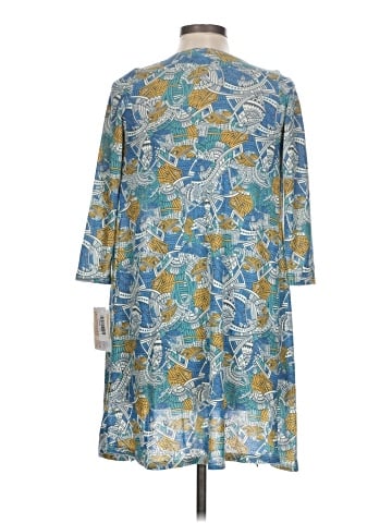 Lularoe Kimono (view 2)