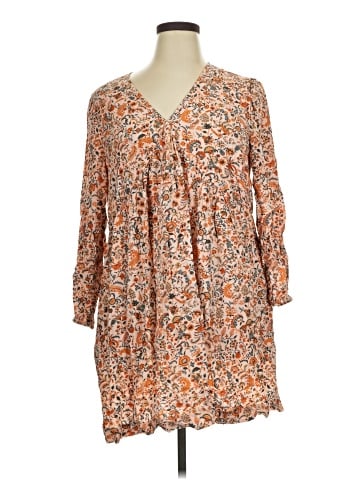 Old Navy Casual Dress (view 1)