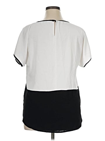 Contempo Short Sleeve Top (view 2)